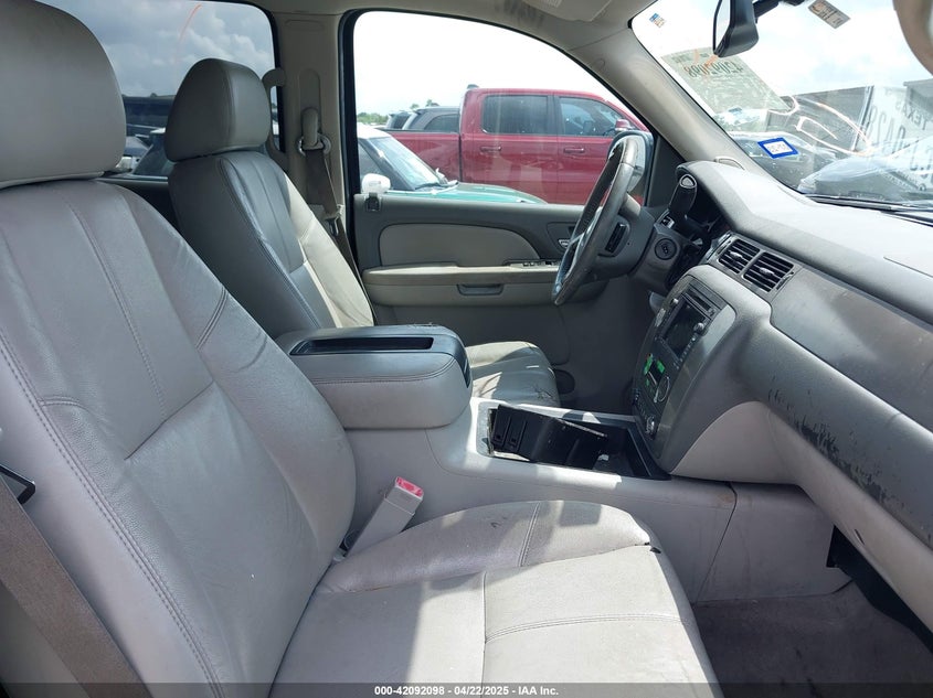 2009 CHEVROLET SUBURBAN 1500 VIN: 1GNFC26J99R278876