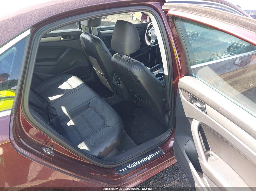 2014 VOLKSWAGEN PASSAT VIN: 1VWBT7A34EC093996