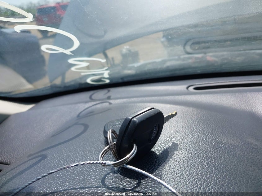 2011 FORD FUSION VIN: 3FAHP0JA6BR328635