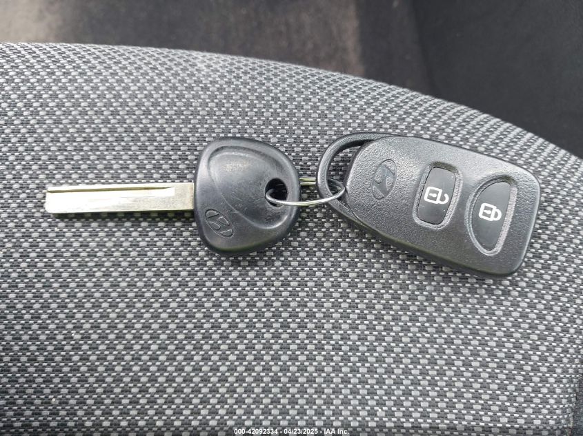 2014 Hyundai Accent Gs VIN: KMHCT5AE2EU179827 Lot: 42092334