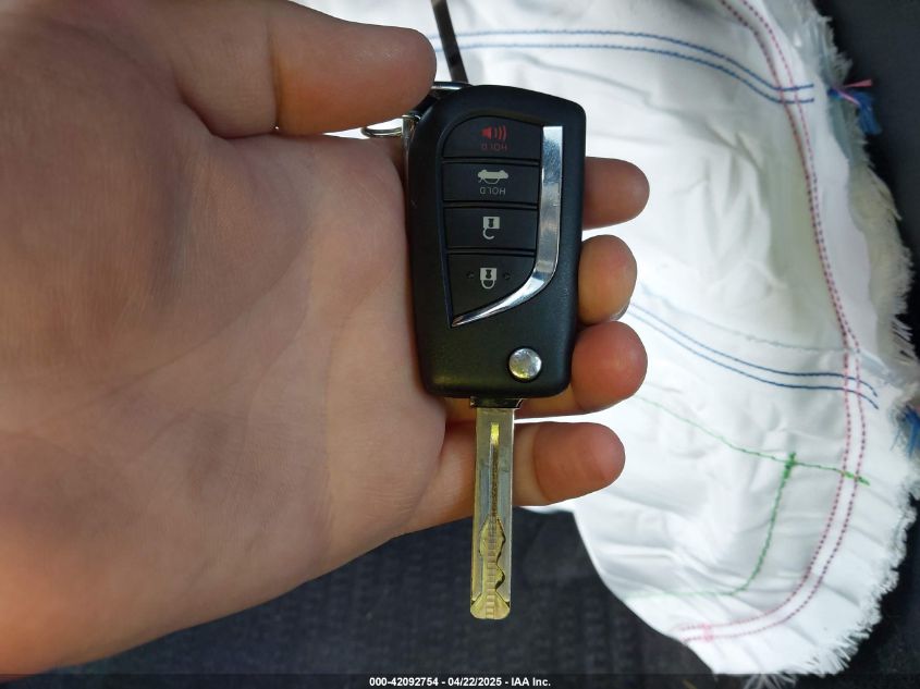 2022 Toyota Corolla Le VIN: 5YFEPMAE3NP01D071 Lot: 42092754