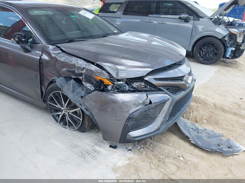2022 TOYOTA CAMRY VIN: 4T1T11AK6NU639527