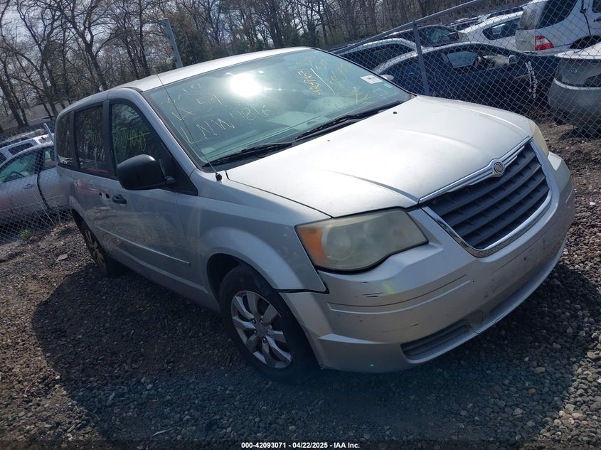2008 Chrysler Town & Country Lx silver van flexible 2A8HR44H98R137934 photo #1