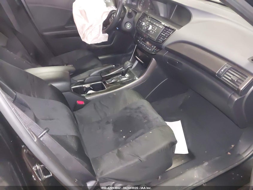 2017 HONDA ACCORD VIN: 1HGCR2F51HA300915