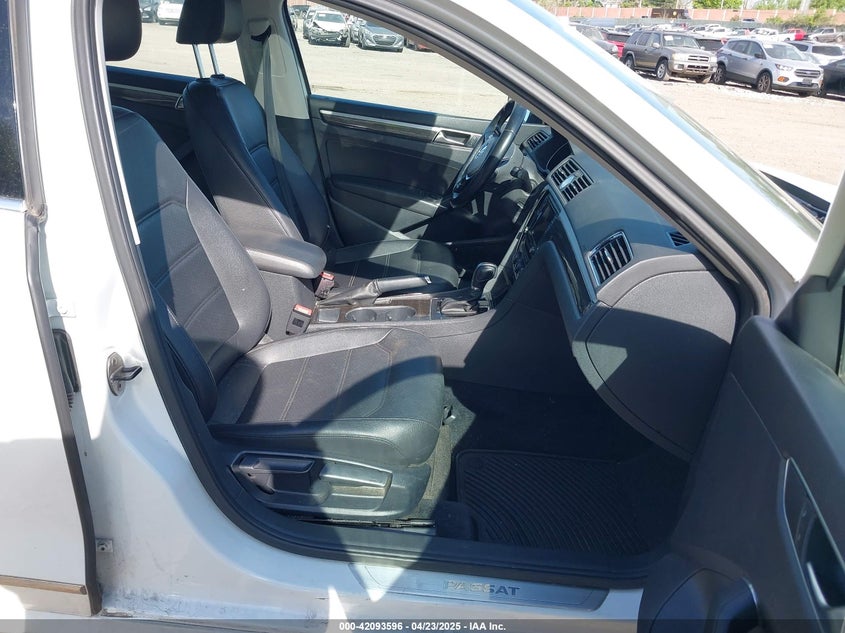 2016 VOLKSWAGEN PASSAT VIN: 1VWBT7A32GC063821