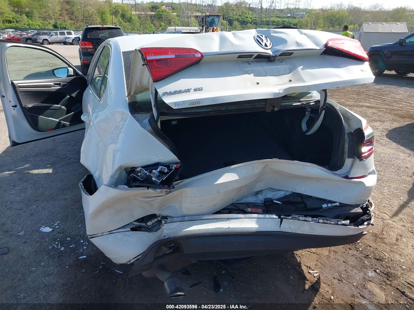 2016 VOLKSWAGEN PASSAT VIN: 1VWBT7A32GC063821