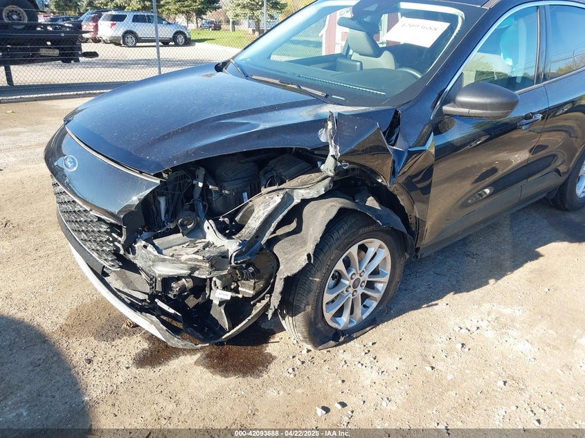 2022 FORD ESCAPE VIN: 1FMCU9G68NUC01253