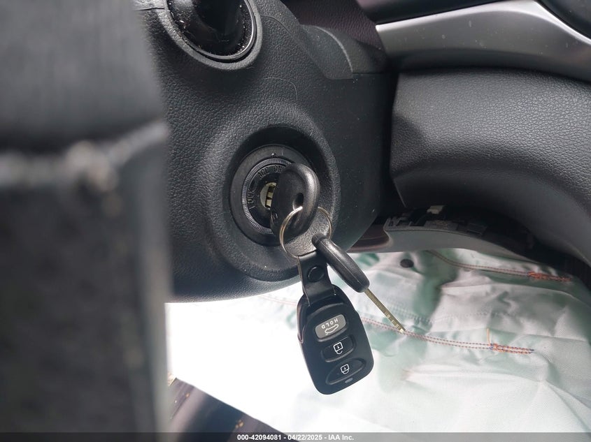 2020 HYUNDAI ELANTRA VIN: KMHD84LF9LU041317
