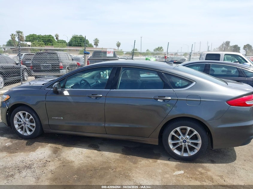 2019 FORD FUSION HYBRID VIN: 3FA6P0LU3KR174108