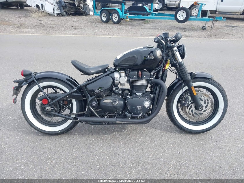 2019 TRIUMPH MOTORCYCLE BONNEVILLE BOBBER BLACK - SMTD53HL2KT905393