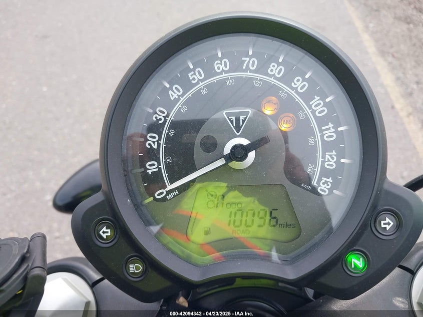 2019 TRIUMPH MOTORCYCLE BONNEVILLE BOBBER BLACK - SMTD53HL2KT905393