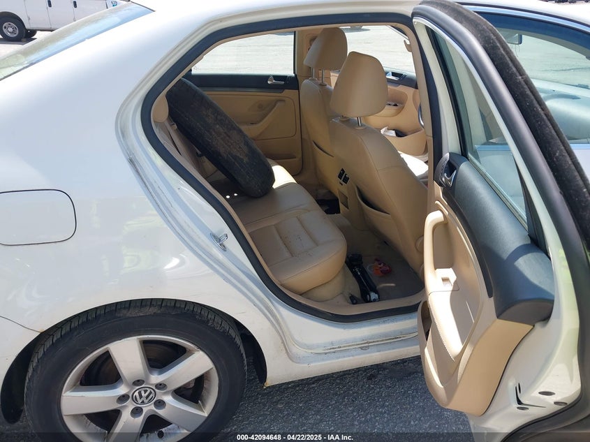 2009 VOLKSWAGEN JETTA VIN: 3VWRM71K99M057390