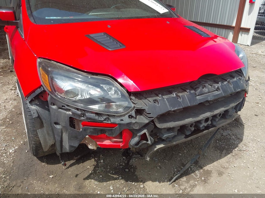 2013 FORD FOCUS VIN: 1FADP3L98DL244448