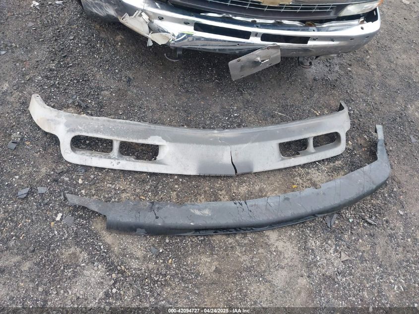 2000 Chevrolet Silverado 1500 Ls VIN: 1GCEC14T1YZ251253 Lot: 42094727