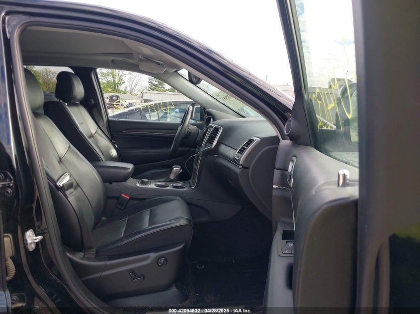 2017 JEEP GRAND CHEROKEE VIN: 1C4RJFJG2HC843906