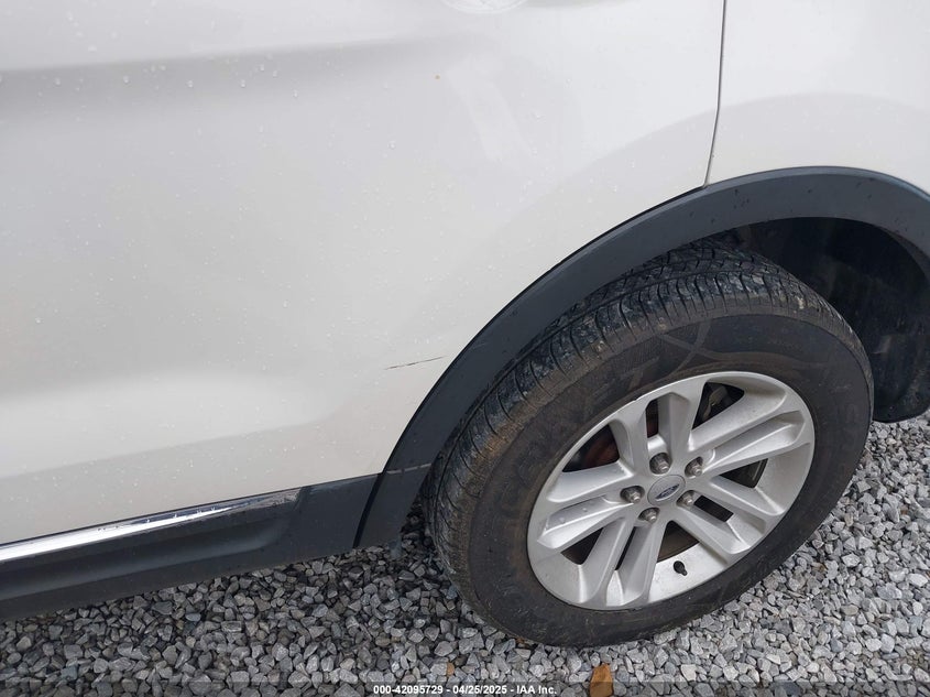 2011 FORD EXPLORER VIN: 1FMHK8D84BGA29275