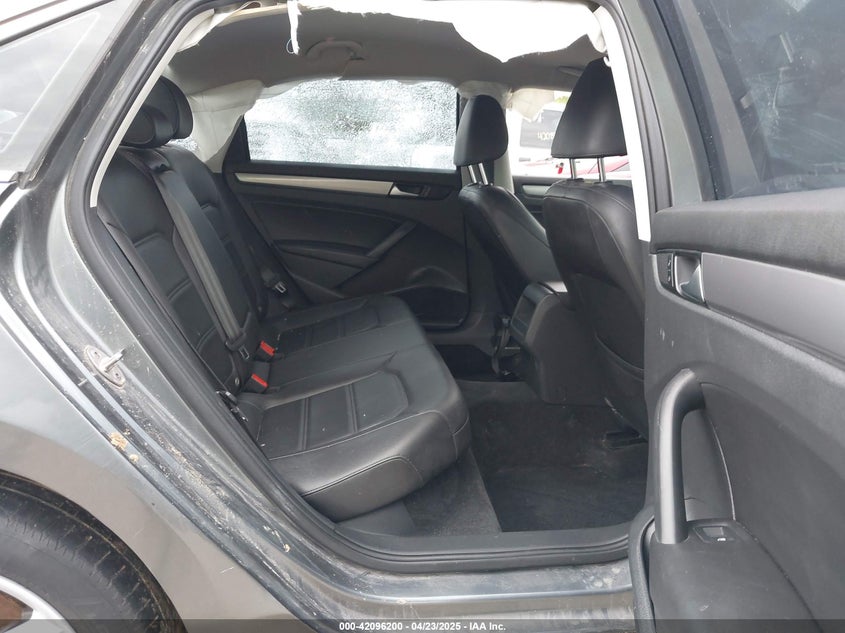 2015 VOLKSWAGEN PASSAT 1.8T LIMITED EDITION/1.8T S/1.8T WOLFSBURG EDITION - 1VWAS7A3XFC100109