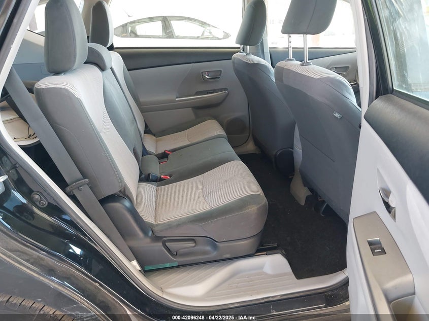 2015 TOYOTA PRIUS V VIN: JTDZN3EU5FJ030605