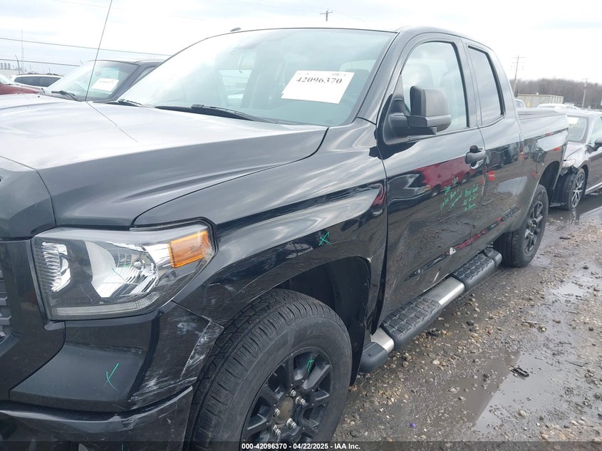 2019 TOYOTA TUNDRA SR5 5.7L V8 - 5TFUW5F11KX807277