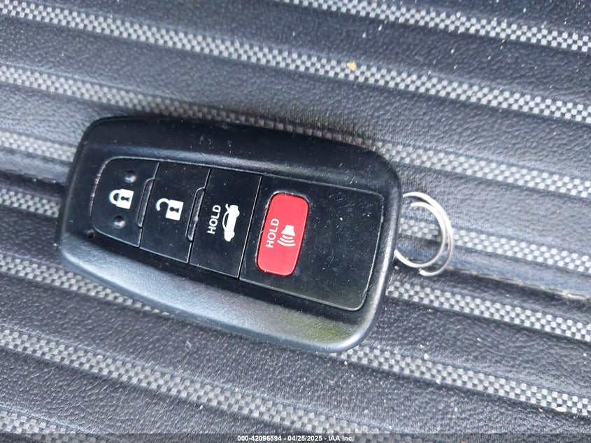 2021 TOYOTA CAMRY VIN: 4T1T11AK1MU425382