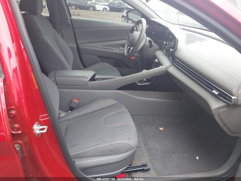 2022 HYUNDAI ELANTRA VIN: 5NPLS4AG4NH063140