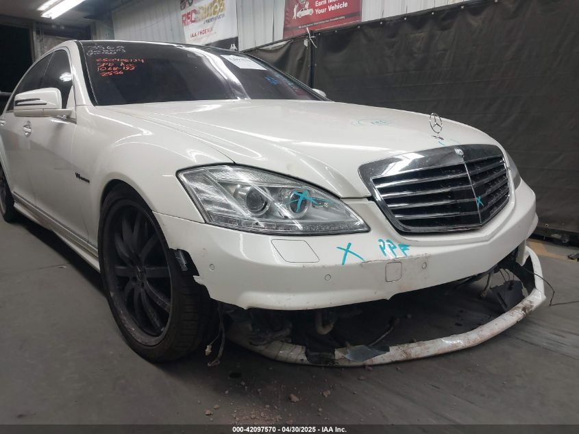 2011 Mercedes-Benz S 63 Amg VIN: WDDNG7EB7BA402556 Lot: 42097570