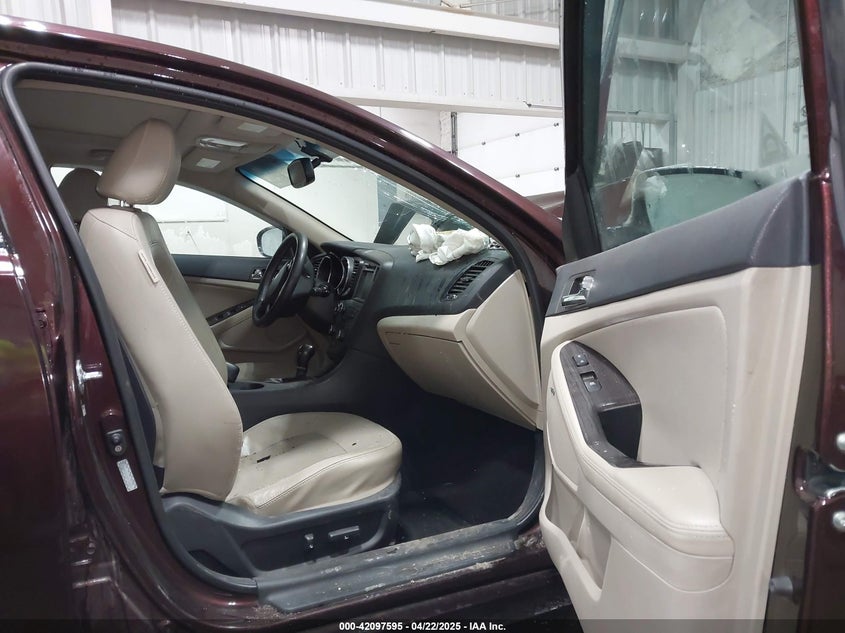 2011 KIA OPTIMA VIN: KNAGN4A70B5108513