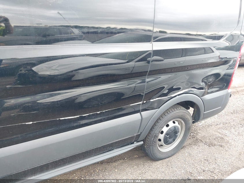 2016 FORD TRANSIT-150 auction photo 6