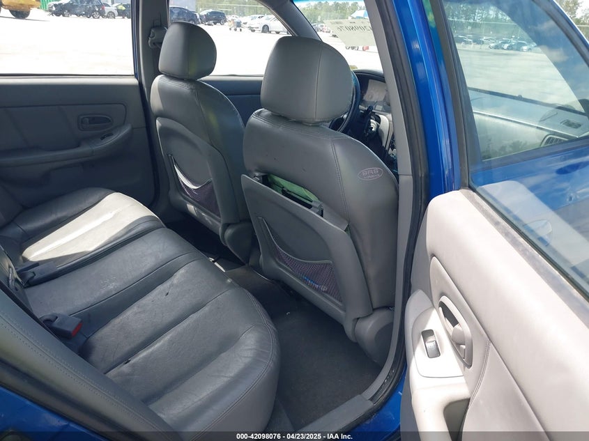 2006 HYUNDAI ELANTRA VIN: KMHDN56D16U181830