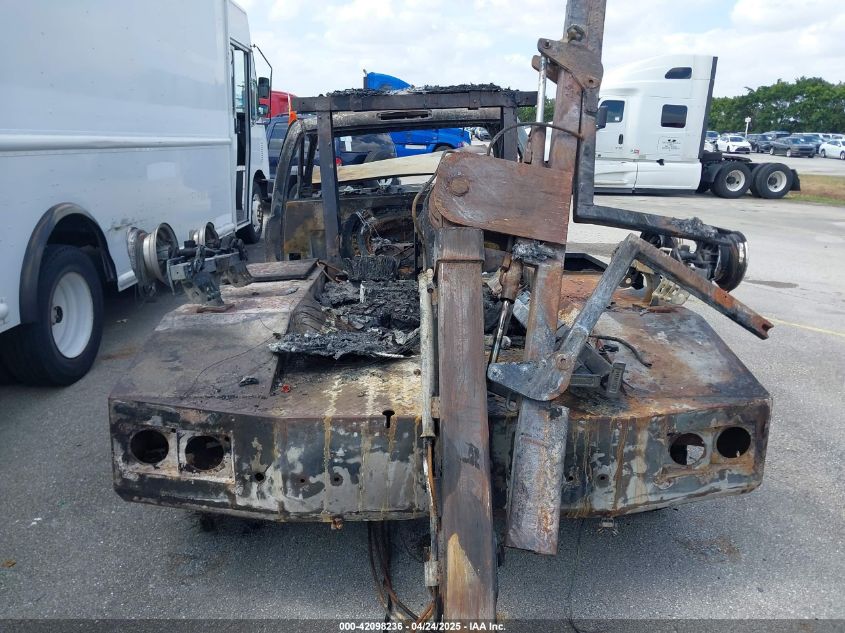 2001 GMC Sierra 3500 Chassis Sl VIN: 1GDJC34U31F108987 Lot: 42098236