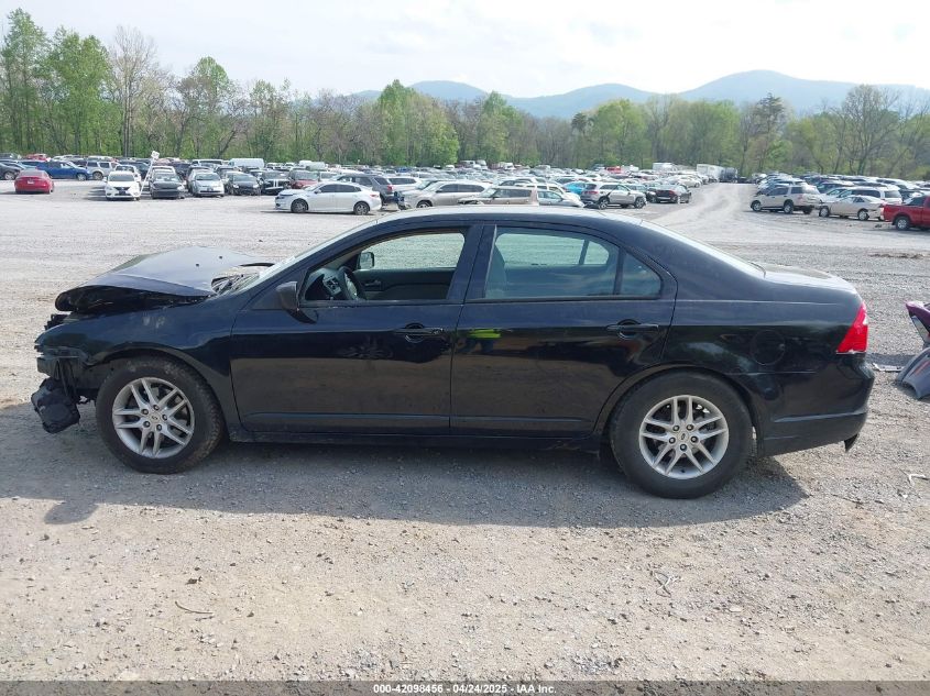 2012 Ford Fusion S VIN: 3FAHP0GA1CR135298 Lot: 42098456