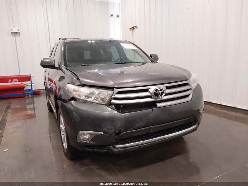 2013 TOYOTA HIGHLANDER VIN: 5TDBK3EH8DS206124