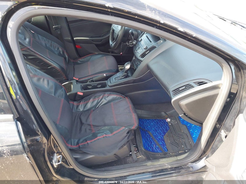 2015 FORD FOCUS VIN: 1FADP3E2XFL380566