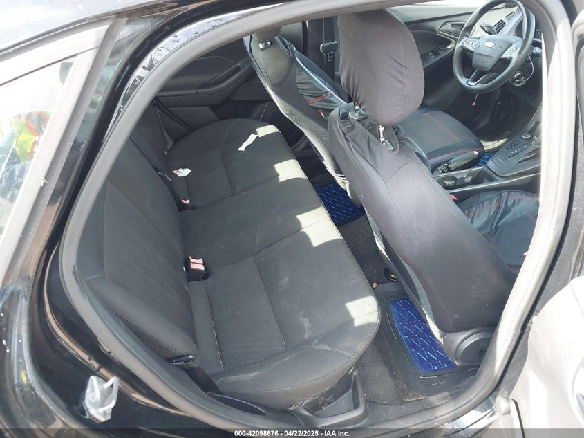 2015 FORD FOCUS VIN: 1FADP3E2XFL380566