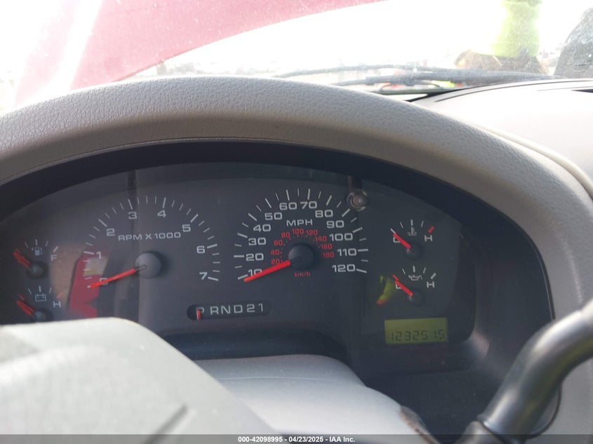 2006 FORD F-150 VIN: 1FTRF12W46NA82050