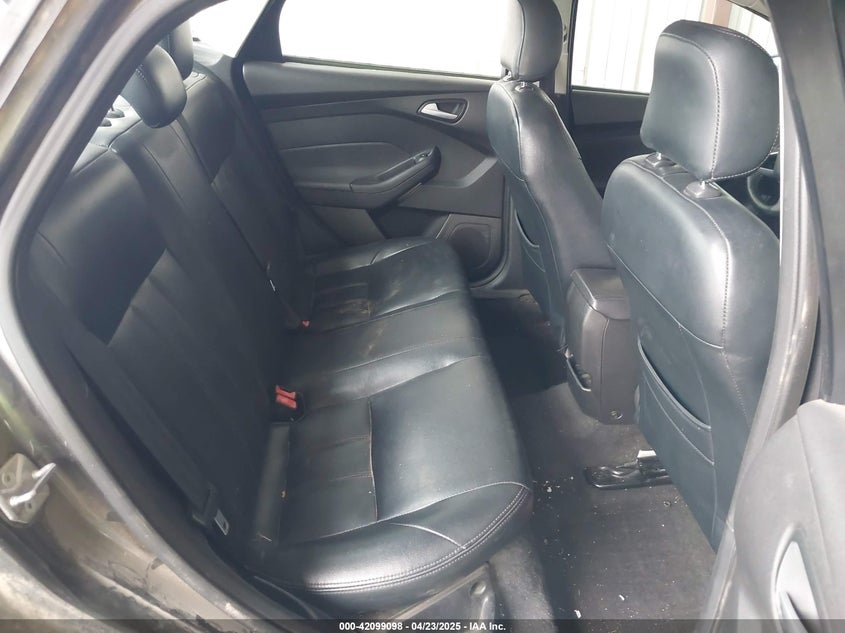 2015 FORD FOCUS VIN: 1FADP3F21FL293539