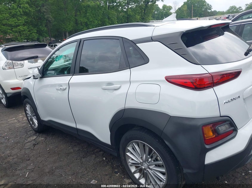2021 Hyundai Kona Sel Plus VIN: KM8K62AAXMU601100 Lot: 42099602