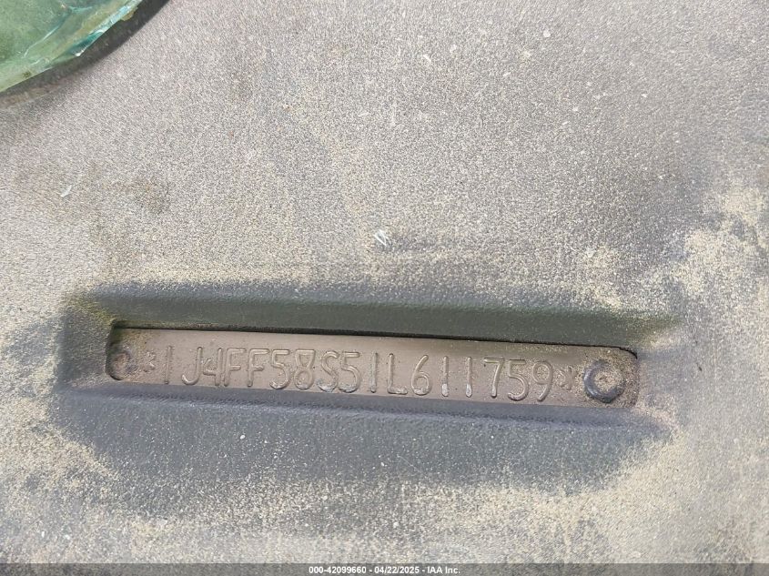 2001 Jeep Cherokee Limited/Sport VIN: 1J4FF58S51L611759 Lot: 42099660