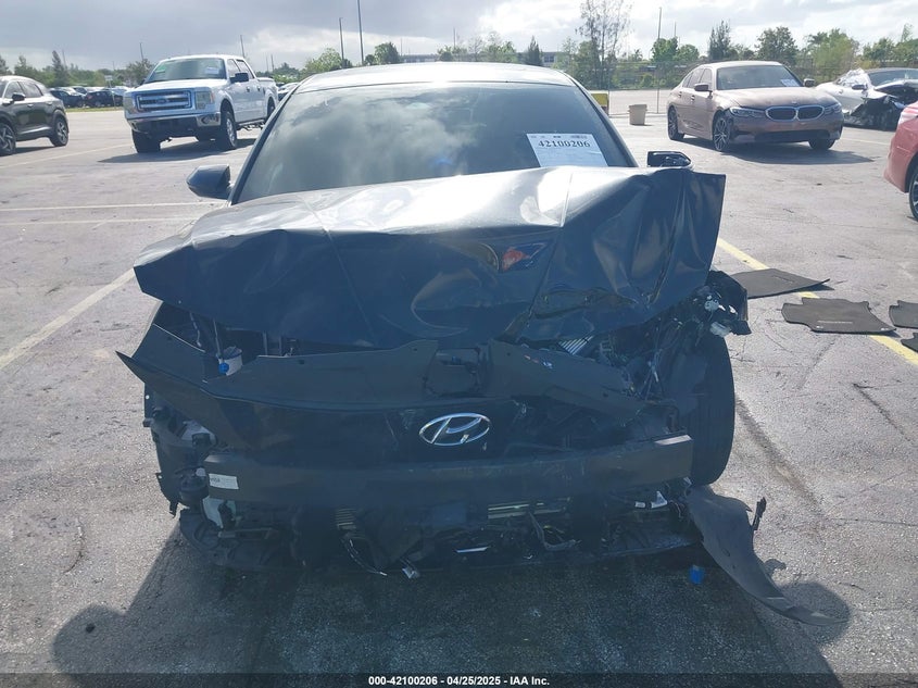 VIN 5NPLN4AG1NH067590 2022 HYUNDAI ELANTRA SEL