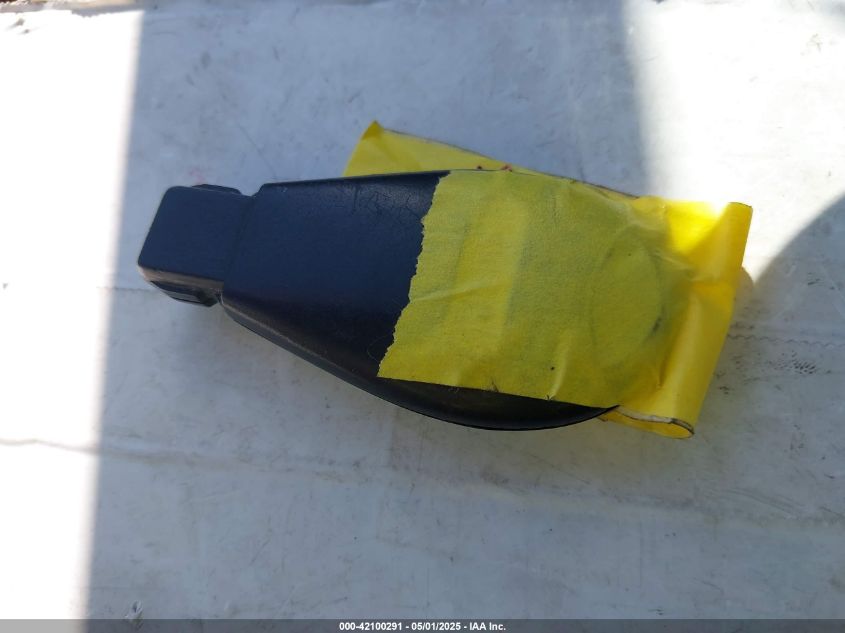 2015 Jeep Cherokee Latitude VIN: 1C4PJMCS4FW704305 Lot: 42100291