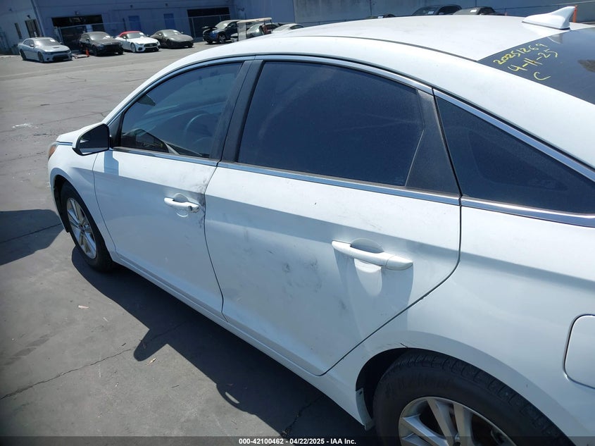 VIN 5NPE24AF4HH585089 2017 HYUNDAI SONATA