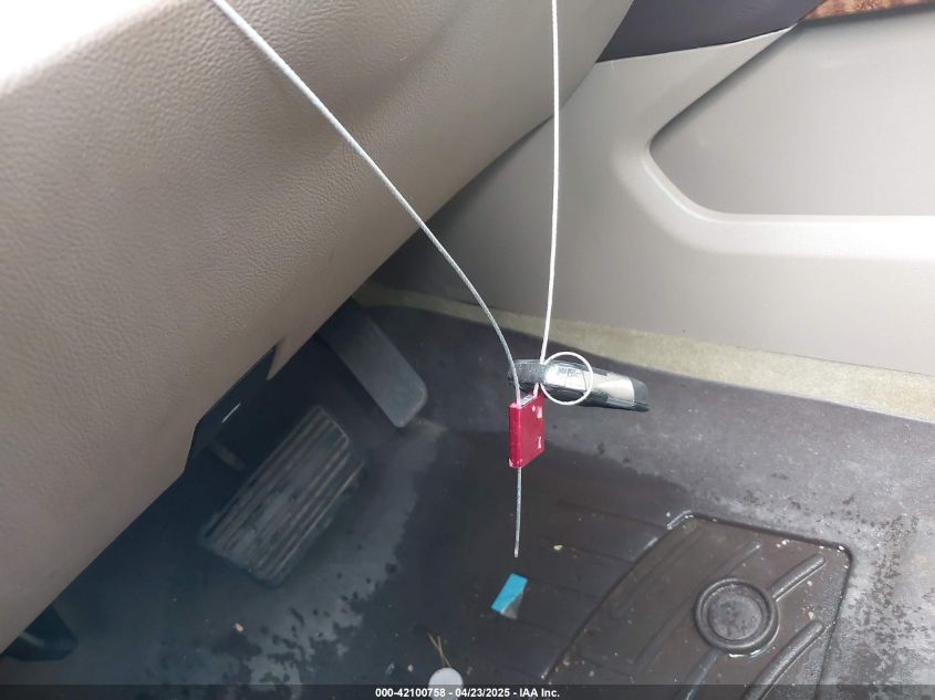 2019 Chevrolet Suburban Premier VIN: 1GNSCJKC0KR139323 Lot: 42100758