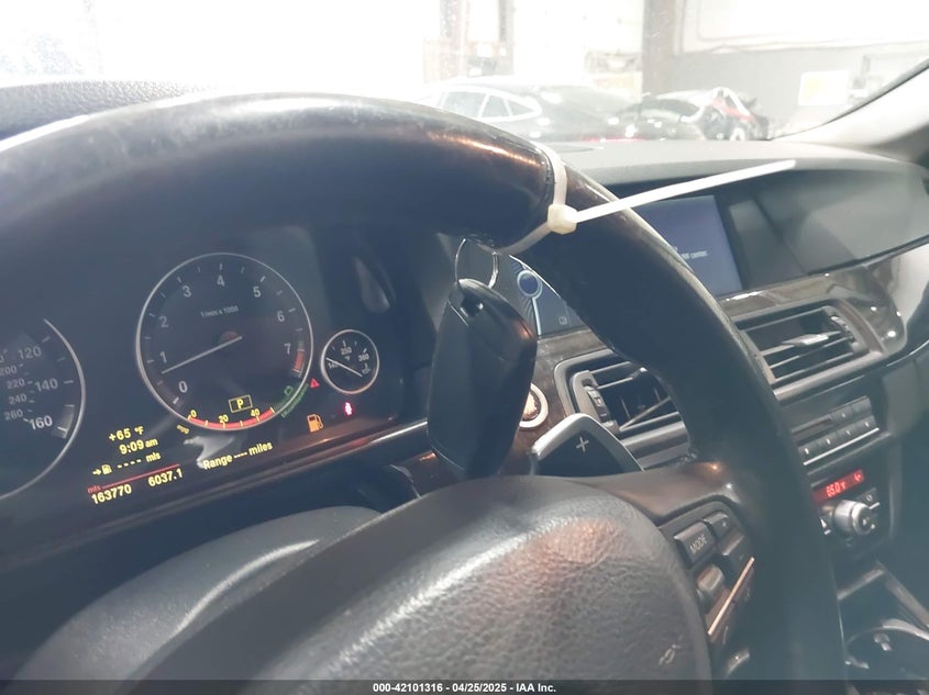 2011 BMW 528 VIN: WBAFR1C53BC672596