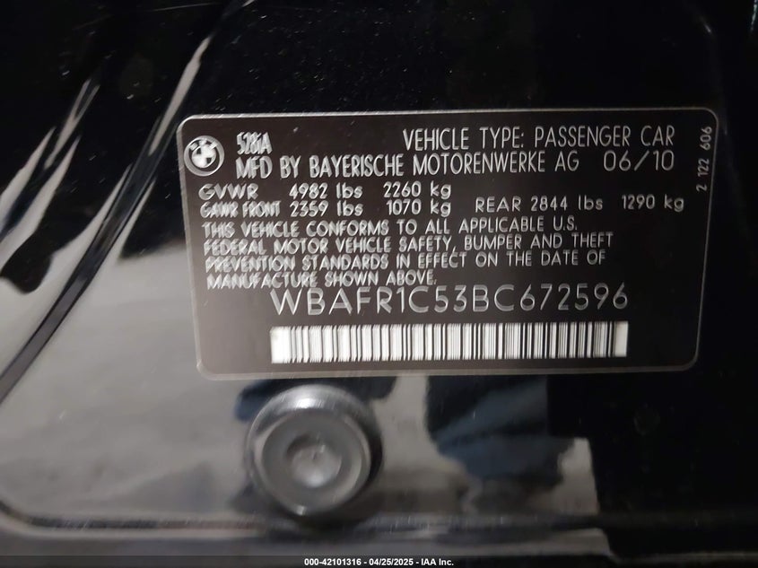2011 BMW 528 VIN: WBAFR1C53BC672596