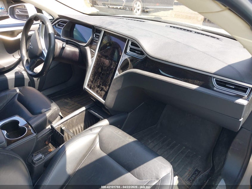 2015 TESLA MODEL S VIN: 5YJSA1H2XFF084145