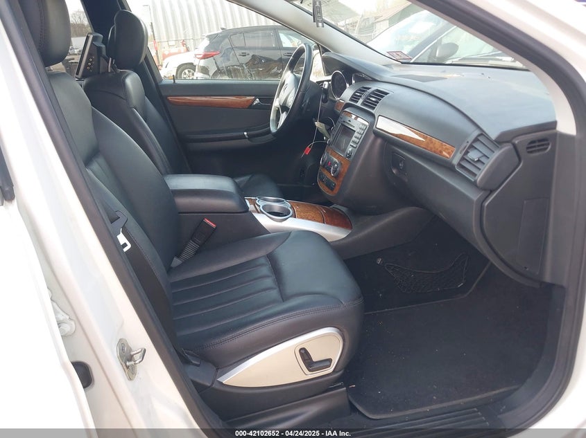 2009 MERCEDES-BENZ R 350 VIN: 4JGCB65E09A092583