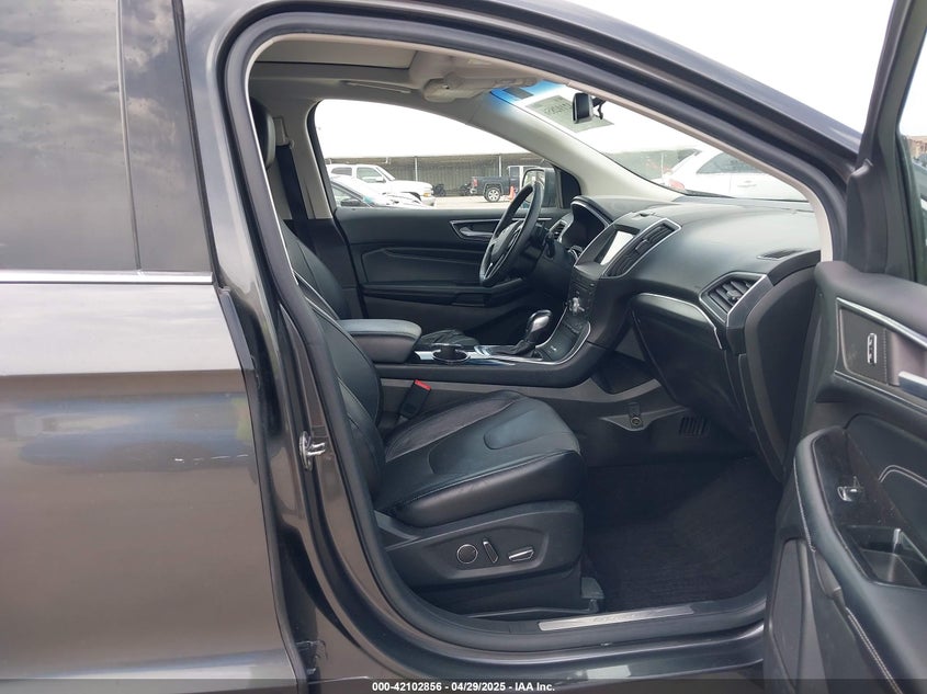VIN 2FMPK3K99HBB19452 2017 FORD EDGE TITANIUM