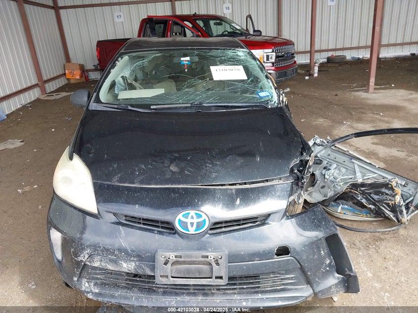 2013 TOYOTA PRIUS VIN: JTDKN3DU2D5687029