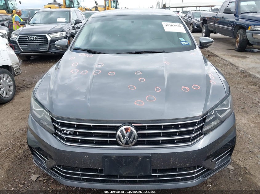 2018 VOLKSWAGEN PASSAT 2.0T R-LINE/2.0T S - 1VWAA7A35JC007736