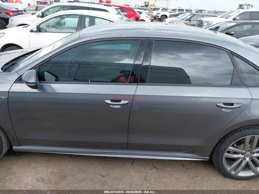 2018 VOLKSWAGEN PASSAT 2.0T R-LINE/2.0T S - 1VWAA7A35JC007736